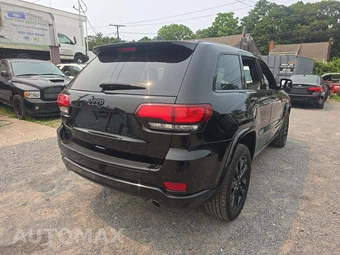 2017 Jeep Grand Cherokee Altitude Edition – miniatura 3