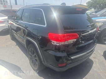 2017 Jeep Grand Cherokee Laredo – miniatura 2