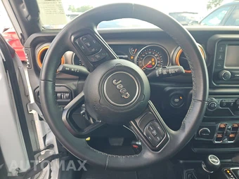 2017 Jeep Grand Cherokee Laredo - miniatura 10