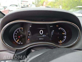 2017 Jeep Grand Cherokee Laredo - miniatura 9