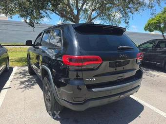 2017 Jeep Grand Cherokee Laredo - miniatura 2