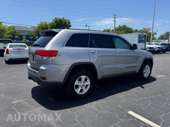 2017 Jeep Grand Cherokee Laredo - miniatura 5
