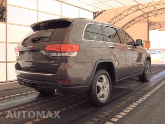 2017 Jeep Grand Cherokee Limited – miniatura 4