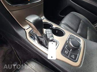 2017 Jeep Grand Cherokee Limited - miniatura 8