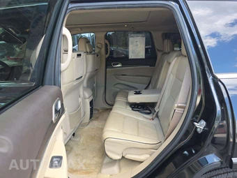 2017 Jeep Grand Cherokee Overland – miniatura 10