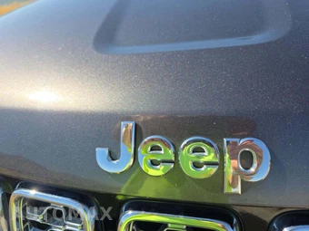 2017 Jeep Grand Cherokee Overland - miniatura 24