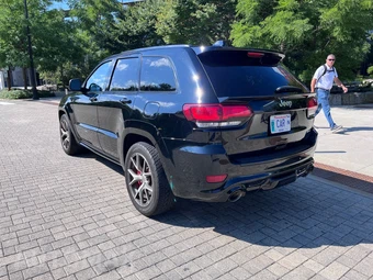2017 Jeep Grand Cherokee SRT - miniatura 9
