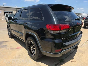 2017 Jeep Grand Cherokee Trailhawk - miniatura 2