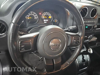 2017 Jeep Patriot High Altitude Edition – miniatura 10