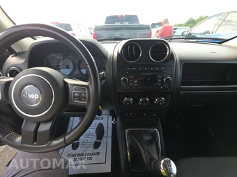 2017 Jeep Patriot Latitude - miniatura 11