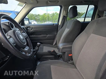 2017 Jeep Patriot Latitude - miniatura 7