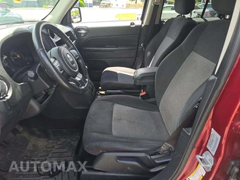 2017 Jeep Patriot Latitude - miniatura 3