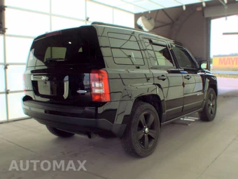 2017 Jeep Patriot Latitude – miniatura 4