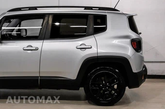 2017 Jeep Renegade Altitude Edition - miniatura 17