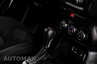 2017 Jeep Renegade Altitude Edition - miniatura 28