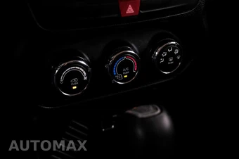 2017 Jeep Renegade Altitude Edition - miniatura 30