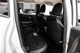 2017 Jeep Renegade Altitude Edition - miniatura 39