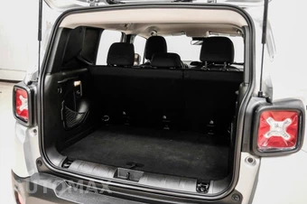 2017 Jeep Renegade Altitude Edition - miniatura 56