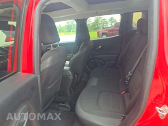 2017 Jeep Renegade Altitude Edition – miniatura 10