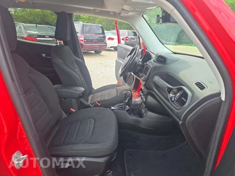 2017 Jeep Renegade Altitude Edition – miniatura 15