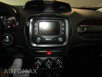 2017 Jeep Renegade Altitude Edition – miniatura 14