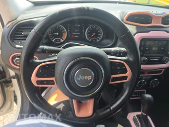 2017 Jeep Renegade Altitude Edition - miniatura 10