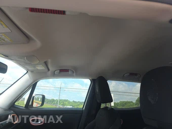 2017 Jeep Renegade Altitude Edition - miniatura 17