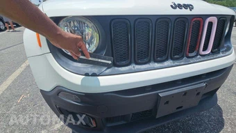 2017 Jeep Renegade Altitude Edition - miniatura 34