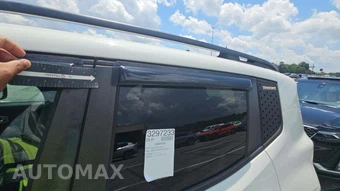 2017 Jeep Renegade Altitude Edition - miniatura 36