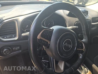2017 Jeep Renegade Latitude – miniatura 10