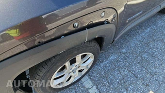 2017 Jeep Renegade Latitude – miniatura 34