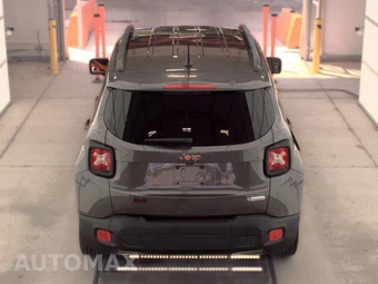 2017 Jeep Renegade Latitude – miniatura 5