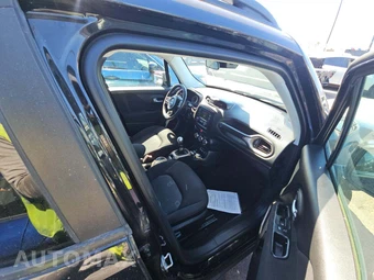 2017 Jeep Renegade Latitude – miniatura 17