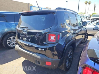 2017 Jeep Renegade Latitude – miniatura 3