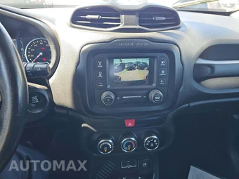 2017 Jeep Renegade Latitude – miniatura 9