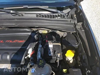 2017 Jeep Renegade Latitude – miniatura 19