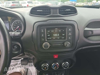 2017 Jeep Renegade Latitude – miniatura 7