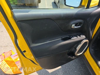 2017 Jeep Renegade Latitude - miniatura 9