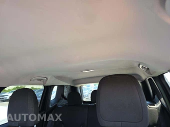 2017 Jeep Renegade Latitude – miniatura 11