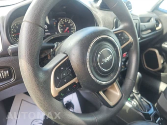 2017 Jeep Renegade Limited – miniatura 10