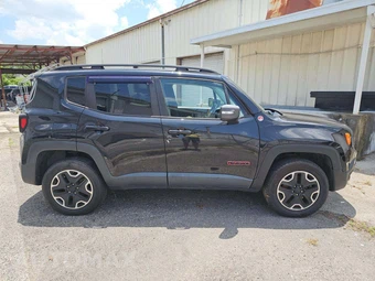 2017 Jeep Renegade Trailhawk - miniatura 4