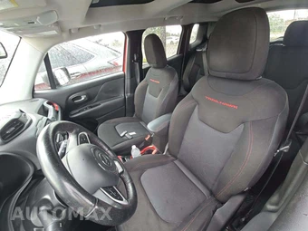 2017 Jeep Renegade Trailhawk – miniatura 6