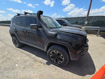 2017 Jeep Renegade Trailhawk – miniatura 3