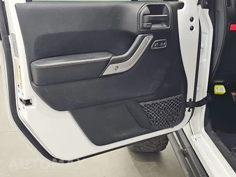 2017 Jeep Wrangler Hard Rock Edition - miniatura 9