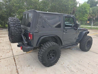 2017 Jeep Wrangler Rubicon - miniatura 3