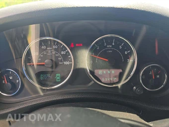 2017 Jeep Wrangler Sahara - miniatura 6