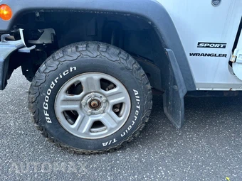 2017 Jeep Wrangler Sport - miniatura 14