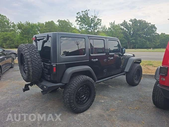 2017 Jeep Wrangler Unlimited Big Bear Edition - miniatura 3
