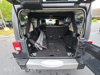 2017 Jeep Wrangler Unlimited Chief Edition - miniatura 11