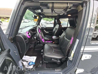 2017 Jeep Wrangler Unlimited Chief Edition - miniatura 3